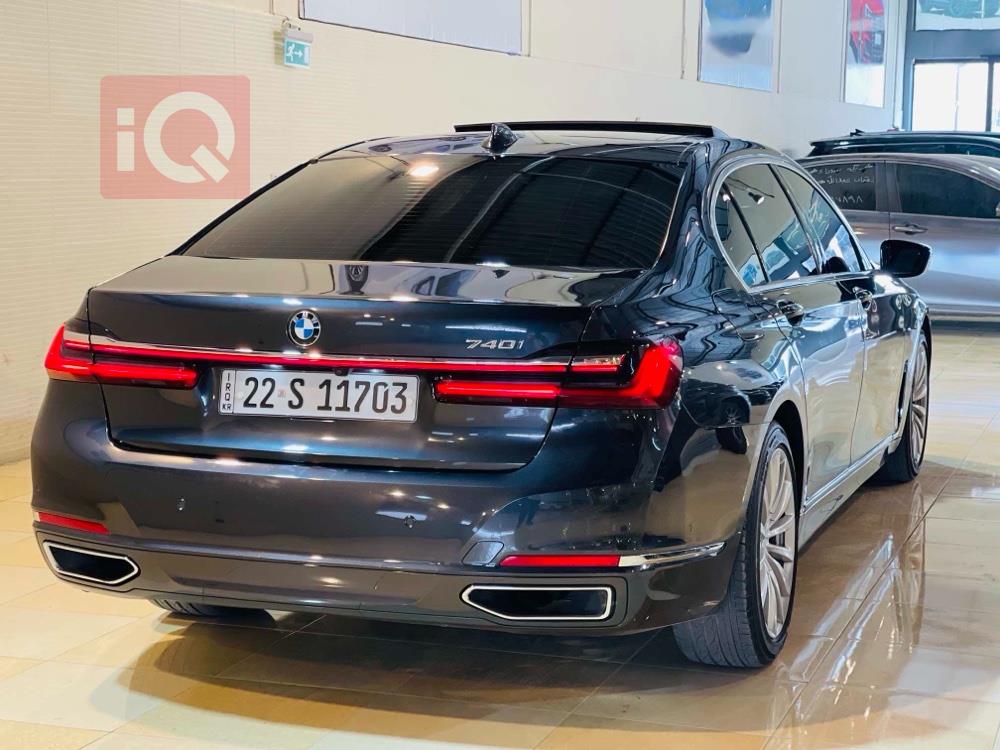 BMW 7-Series